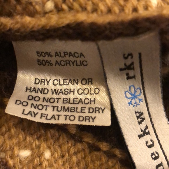 Neck Works Knit Argyle Hat - Picture 5 of 5